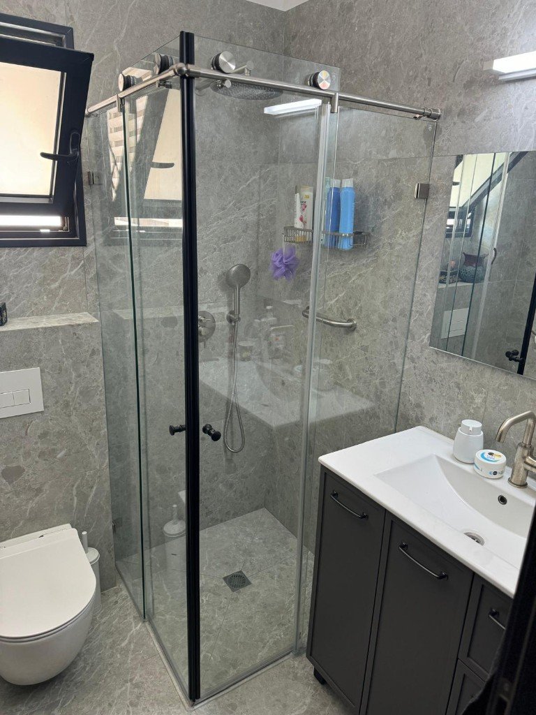 מקלחון זכוכית — גלריה